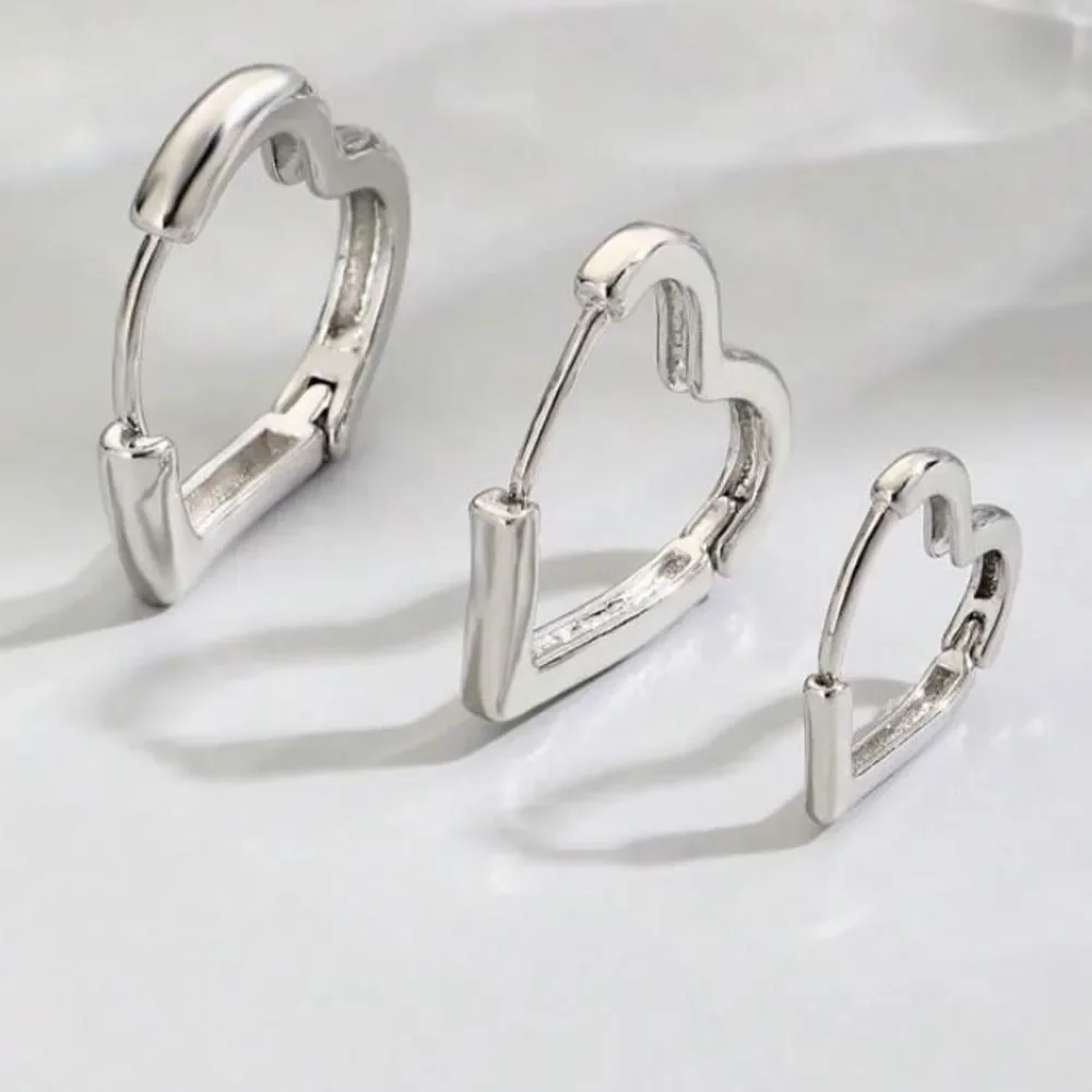 3for$20 3pcs/set Heart Design Hoop Earrings